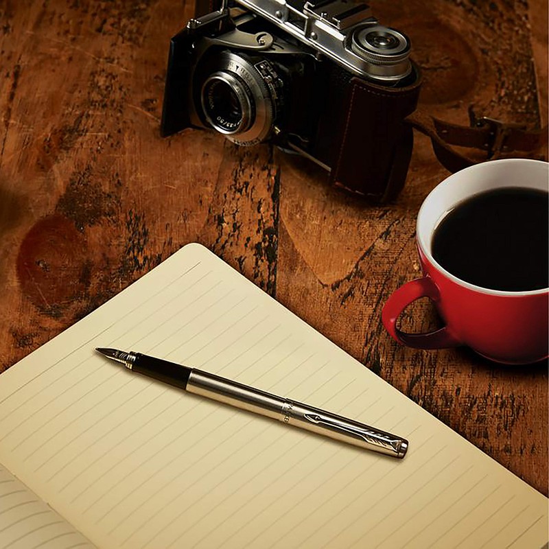 Parker Jotter Fountain Pen | Kensington Red | Medium Nib