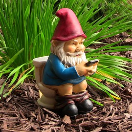 Sunnydaze Cody The Garden Gnome on The Throne Reading Phone, Funny Lawn Decoration, 9.5 Inch Tall
