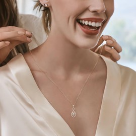 Vanjewnol Maid of Honor Gifts, Silver Infinity Heart Necklace for Women, N18B