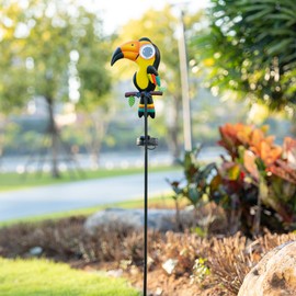 Metal Yard Decor Toucan Statue Decorative Solar Lights Outdoor Garden Whimsical Decor for Patio Lawn Jungle Balcony