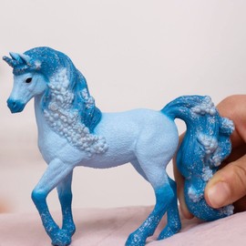 Schleich bayala New 2023, Juguetes de Unicornio para niñas y niños, Figura de Juguete de Unicornio de Llama de Agua, a Partir de 5 años