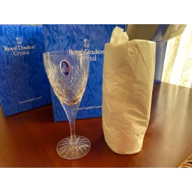 Royal Doulton New in box SET OF 2 ROYAL DOULTON ELIZABETH Finest English CRYSTAL Goblet GLASSE