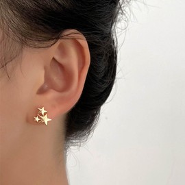 Yienate Tiny Star Cluster Earrings Stud Earrings Gold Star Earrings Minimalist Small Star Cartilage Tragus Stud Earrings Boho Star Earrings Jewellery for Women and Girls, Zinc, No Gemstone