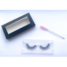 Wispy false eyelashes
