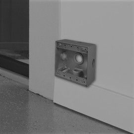 TayMac 4.5 x 4.5 In. 2-Gang Gray 2-in. Deep Weatherproof Junction Box with Five .75-inch Threaded Holes, Side Lug DD575XS, Outdoor Electrical Box for Outdoor Outlet or Branch Circuit Wiring