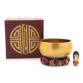 Klangschale in Antik-Optik mit dekorativer Brokat-Box mit Aufdruck: Detailreiche Klangschale in wunderschöner Box mit Brokat