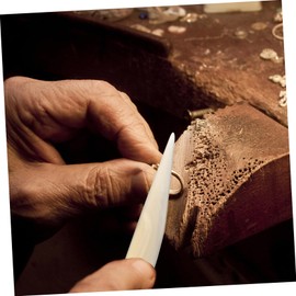 DOITOOL 2pcs Polisher Natural Burnisher for Gold Crafting for Polishing and Smoothing Comfortable Grip Versatile Tool for Foil Application Random Color