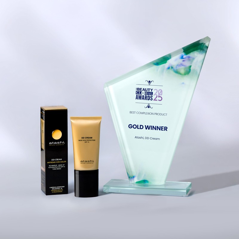 Atashi Anti-Aging DD Cream. Anti-Aging Treatment with Colour. No Makeup