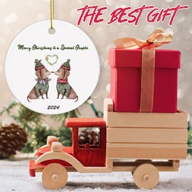 Our First Christmas As Mr and Mrs - Ornamento para parejas de primer casado, recuerdo de boda de Navidad, adorno de cerámica para recién casados, perro de pareja