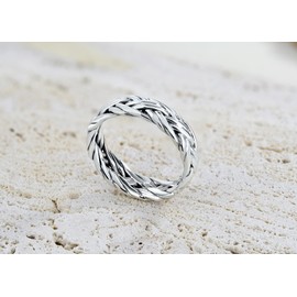 AeraVida Unisex Cool Delicate Woven Braid 7mm Band .925 Sterling Silver Ring - Size 12 | Stylish Sterling Silver Jewelry for Men and Women