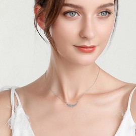 VIJASHOP Leaf Pendant Necklaces for Women Olive Leaves Necklace with Rhinestones Leaf Necklace Gift for Nature Lovers, Stainless Steel, No Gemstone