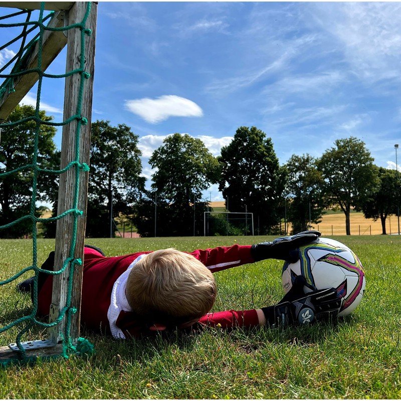 Sportswear Kingdom Football Children's Junior Goalkeeper Gloves with Abrasion-Resistant Coating