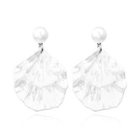 Pearl Shell Earrings Starfish Earring Gold Sea Shell Earrings for Women Seashell Beach Earrings Summer Beach Vacation Outfits for Women Trendy Jewelry Gift