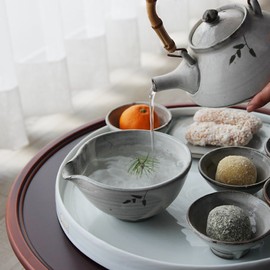 Yeban Sura Round Table 1.7 Round (1-2 people) Dumpling Table / 예반 수라 원형상 1.7 원형(1~2인용) 교자상