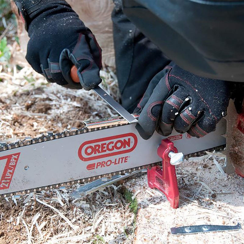 Oregon Q90405 Chainsaw Sharpening and Guide Bar Maintenance Kit