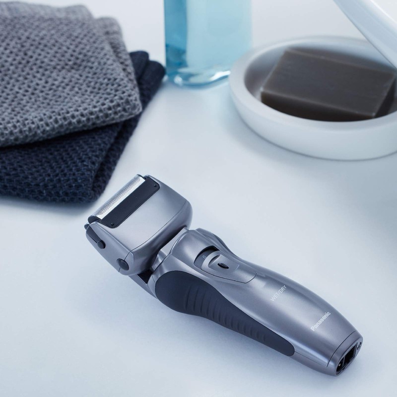 Panasonic ES-RW33-H503 wet / dry razor, inclusive charging station, 2-fold