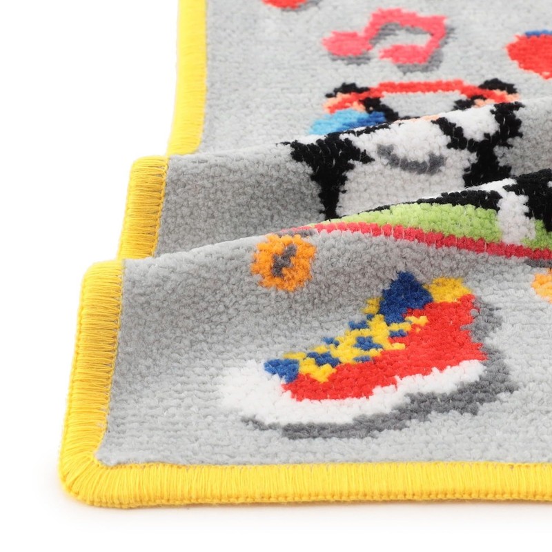 Faylor Nerly Skateboarder Handkerchief, gray, Free size