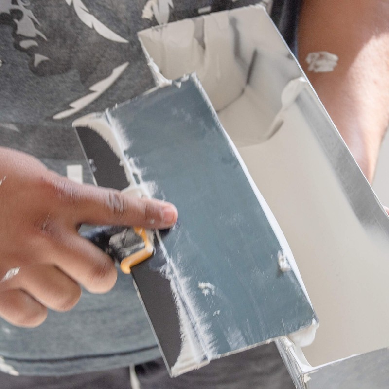 DEWALT 14" Drywall Mud Pan | Stainless Steel | DXTT-2-334