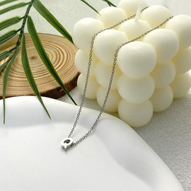 Auithery Q Necklaces For Women Tiny Initial Letter Necklace Silver Plated A-Z Pendant Titanium Necklace For Women Silver Q