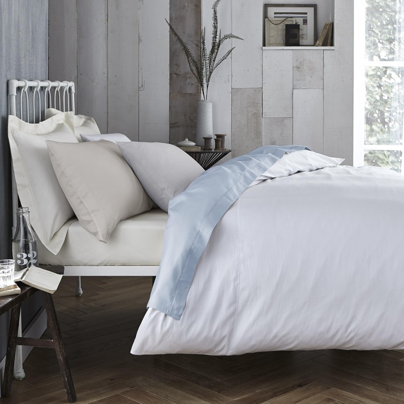 Plain Dyed Neutral Fitted Sheet 135x200cm 100% Cotton Percale