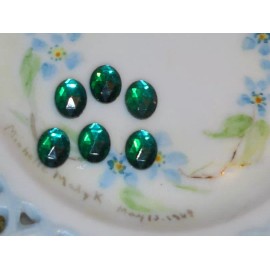 #196 Vintage Glass Cabochons Emerald  8x10mm Oval NOS Flat Mirrored Faceted