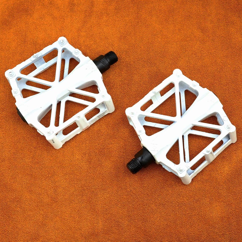Pair of Cycling BMX Mountain Bicycle Bike Pedals 9/16" Bearing