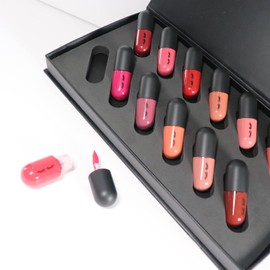 Mlashes  Kit Mini Lipsticks Mlashes lápiz labial  Kit de Lipsticks lápiz labial y plumpers MINI (MINI MUA)