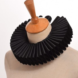 GRACEART Renaissance Elizabethan Ruffle Neck Collar Black