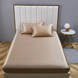 Gezu Fitted Sheet 200 x 200 cm Satin Gold Yellow Microfibre Breathable Silky Shiny Mattress Cover Hypoallergenic Non-Iron Elastic Hem Heavy Duty Suitable for Mattresses