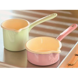 Riess, 0284-006 Sippy Pot with Handle Diameter 10 cm Colourful Pastel Enamel Volume (rec.): 0.7 Litres Made in Austria LWH: 23.3 x 12.7 x 12.2 cm 0.343 kg Suitable for Induction Cookers Suitable for Gas Cookers