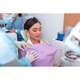 Dental bibs, disposable tattoo bibs, tattoo table mat, workstation bibs WATERPROOF 125pcs 13 X 18 inches (Purple)