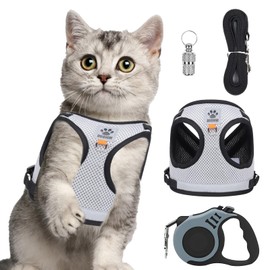 Cat Harness and Lead Set, No Escape 5 M Automatic Retractable Lead, Reflective Adjustable Vest-Style Harness with Leash for Daily Walks, Training, and Outdoor Play (M)