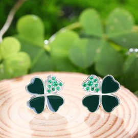Qings Four Leaf Clover Stud Earrings 925 Sterling Silver Heart Lucky Charm Green Leaf Stud Earrings St Patricks Day Flower Jewellery Gift for Women Girls, Sterling Silver, Cubic Zirconia
