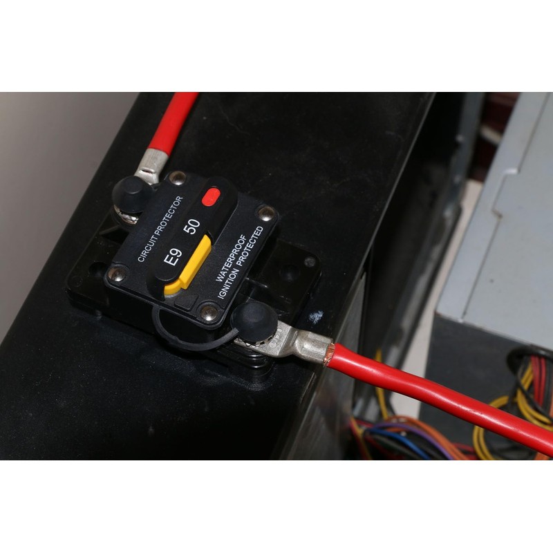 T Tocas 150 Amp Circuit Breaker with Recessed Switch Button
