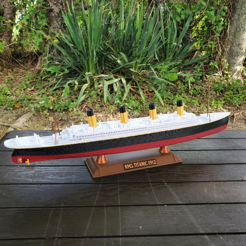 12" Prebuilt Display Model Ship with Stand (RMS Titanic- Collectors