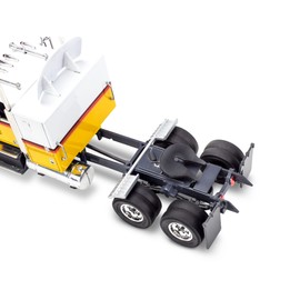 America Revell 17471 Chevy Bison Semi Truck Plastic Model 1/32