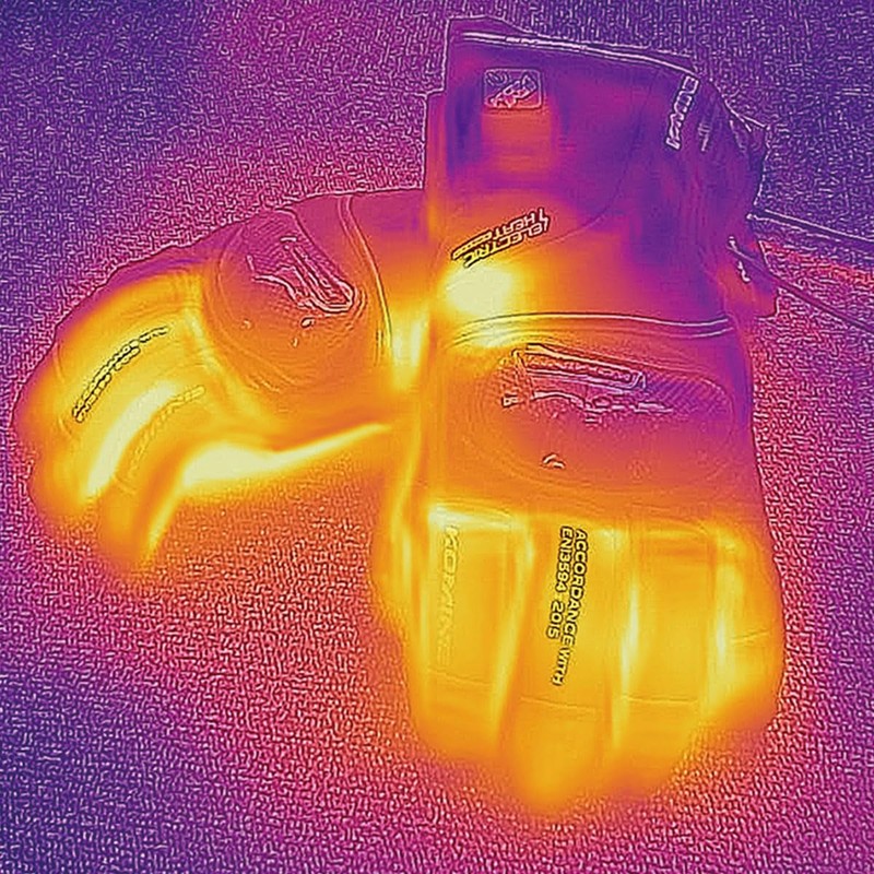 KOMINE EK-200 Carbon Protect Electric Gloves for Motorcycles, For Autumn