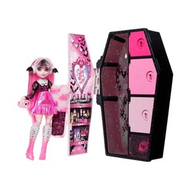 MONSTER HIGH Skulltimate Secrets Fearidescent Draculaura Doll and Coffin Shaped Locker with Over 19 Surprises, Colour Reveal Effect, for Children from 6 Years, HNF73