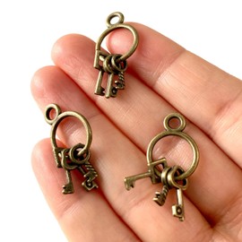Dollhouse Miniature Key, 1:6 Scale Tiny Key Pendants, Set of Three Skeleton Keys, Miniatures Metal Keys, for Dollhouse Miniature Making Crafts (5PCS)