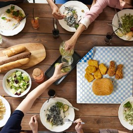 100 Sheets Blue & White Checkered Deli Paper - Grease Resistant, 11.5''x11.5''