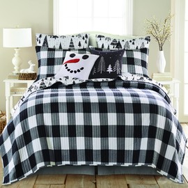 Levtex Home Merry & Bright Collecion - Northern Star Quilt Set - King/Cal King Quilt (106x92in.) + Two King Pillow Shams (36x20in.) - Christmas Tree - Black and White - Reversible