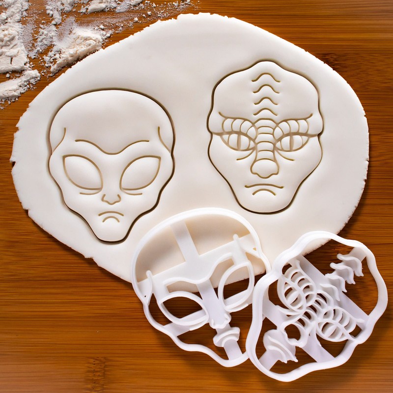 Set of 2 Alien Cookie Cutters (Grey Alien & Reptile
