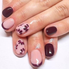 Press on Nails Short Square Fake Nails French Tip Glue on Nails Glossy Acrylic False Nails with Flower Designs Short Nails Press ons Cute Burgundy Artificial Stick on Nails for Women 24Pcs
