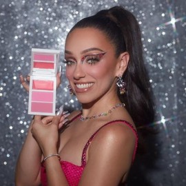 Beauty Creations Paleta De Rubores Pink Dream Blushes Rosy McMichael X Beauty Creations Vol 2 Incluye 3 Tonos                                         