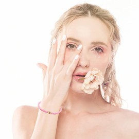 Handgemachtes Armband Buchstaben für Damen Mädchen, Verstellbar Geflochtenes Initialen Armband mit A-Z Buchstabe Herz Geburtstagsschmuck Valentinstag Kommuniongeschenk (B, Rosa)