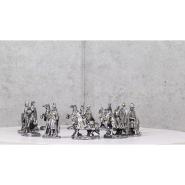 Set of 12 Medieval Crusader Knights With Swords Shields Horses Mini Figurines