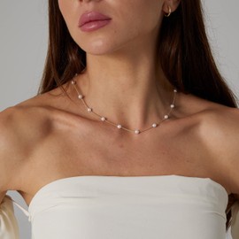 VENOCO Dainty Pearl Choker Necklaces for Women 14K Gold Plated Chunky Pearl Chain Necklace Minimalist Sliver Pearl Cuban Paper Clip Clasp Chain Everyday Jewelry for Gift