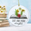 Just One More Chapter Flower Resina - Adornos de libro