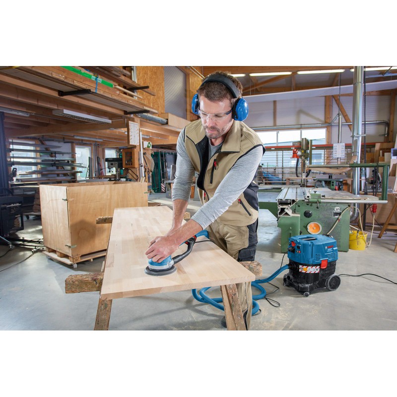 Bosch 2608601334 Grinding Plate Multi-Hole Hard 150mm in Black/Blue