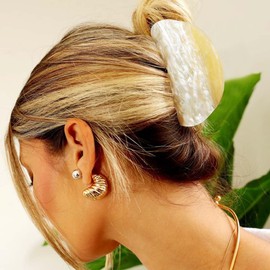 Gortin Acrylic Claw Clips for Women Median Hair Clips Nonslip Strong Hold Hair Claw Clips Hair Accessories (Beige+Lake blue, Free size)